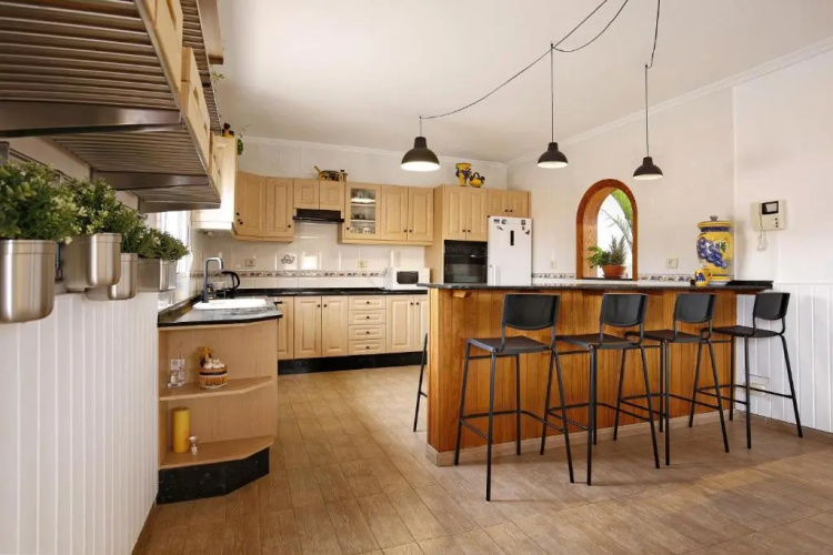 Abundia House