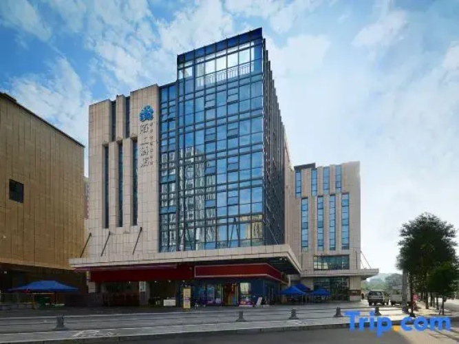 Moshang Qingya Hotel
