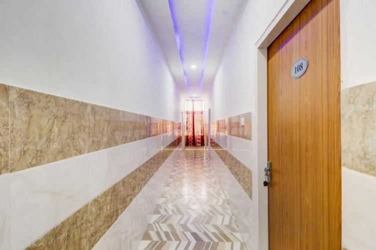 Hotel Riverview by OYO Rooms