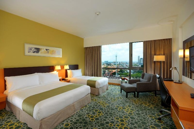 Standard Twin room with city view