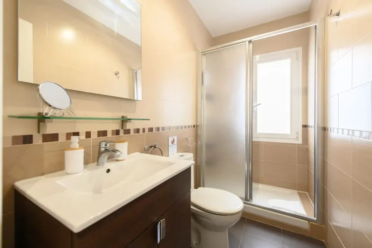 M Mal71a Moderno Piso de 2 Dormitorios con Terra