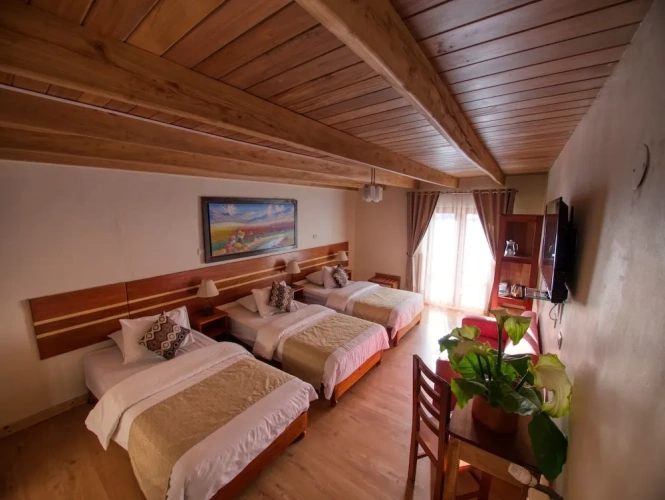 Deluxe Triple room with balcony