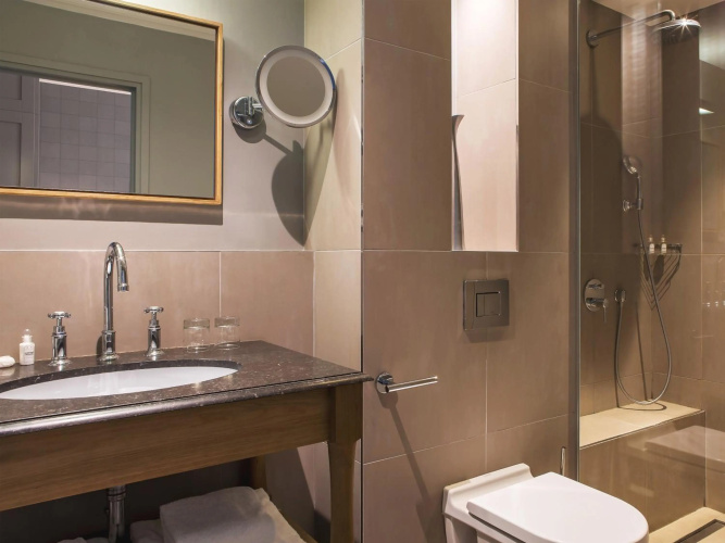 New Hotel Roblin photo 10