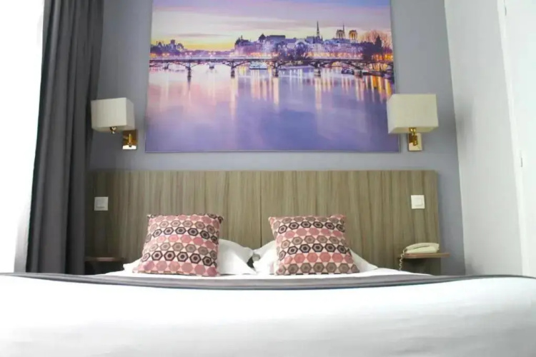 Avia Saphir Montparnasse