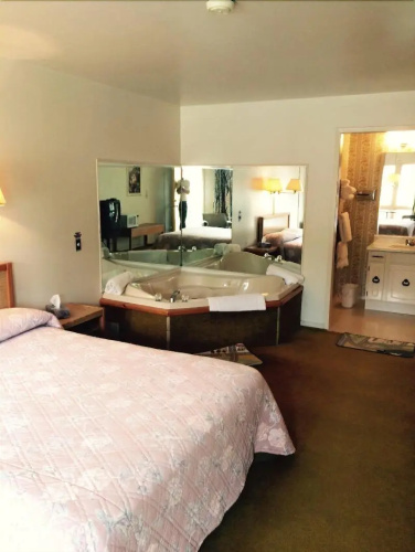 Town N Country Motor Inn