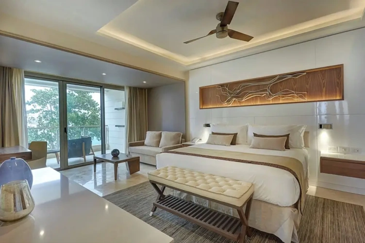 2 Bedrooms Chairman Diamond Club Luxury Suite oceanfront