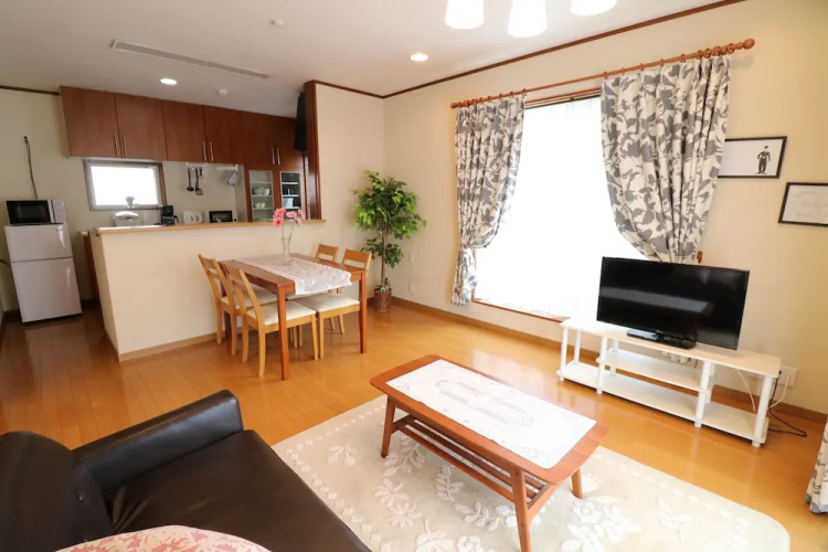 Sophia Court Room201
