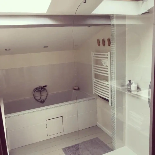2 Bedrooms Villa