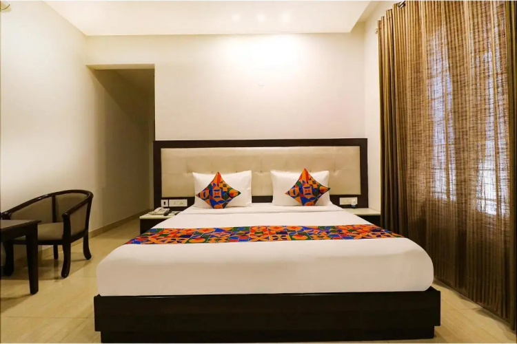 Fabhotel Oyster Villa