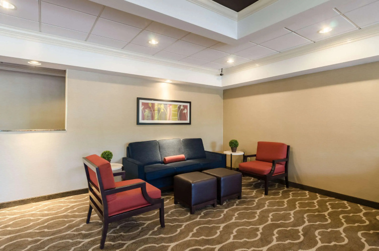 Comfort Inn Randolph - Boston photo 14
