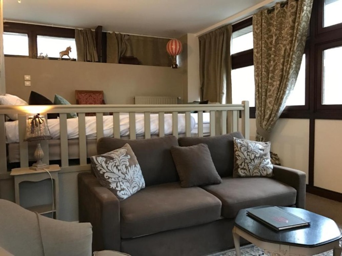 Deluxe Suite