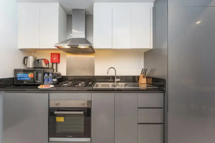 PVH - Damac Prive - Studio - Canal View
