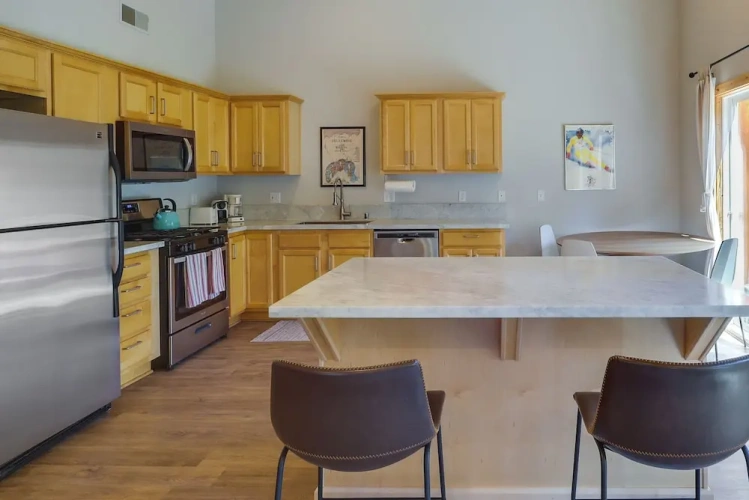 2 Bedrooms Apartment