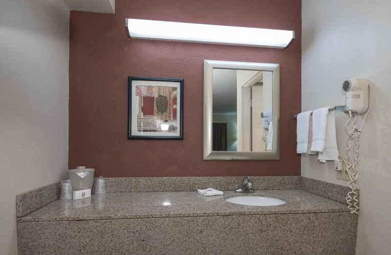 2 Bedrooms Double Suite