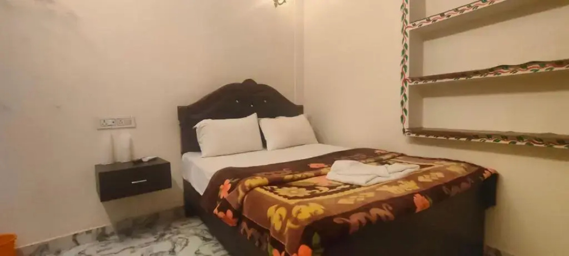 Hotel Royal Shantii Inn