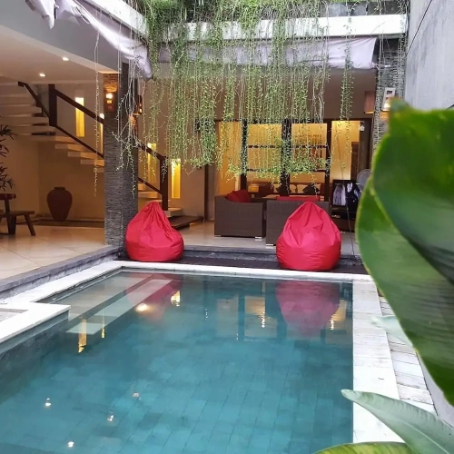 2 Bedrooms Villa