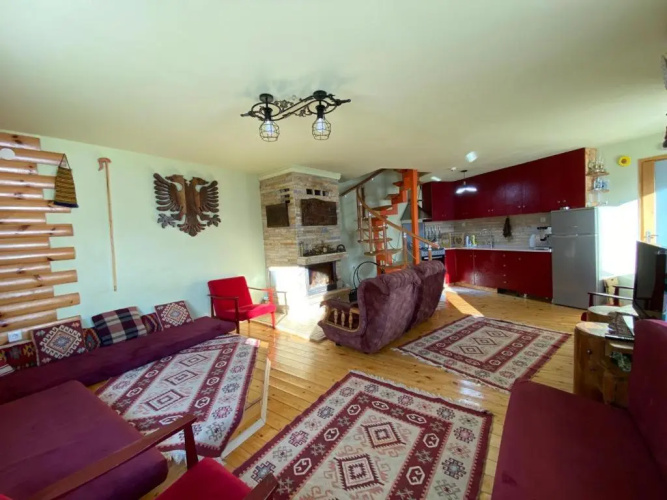 Villa 80 Kodra e Diellit