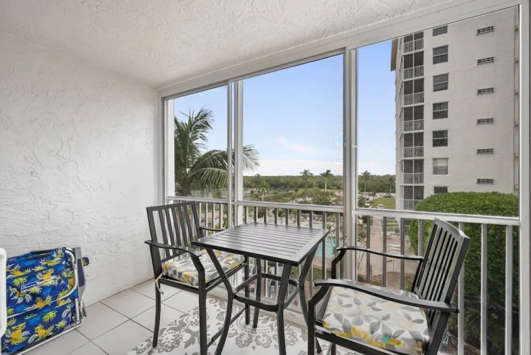 Standard room with balcony