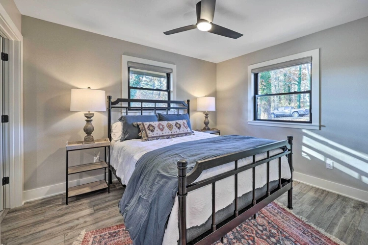 3 Bedrooms Cottage