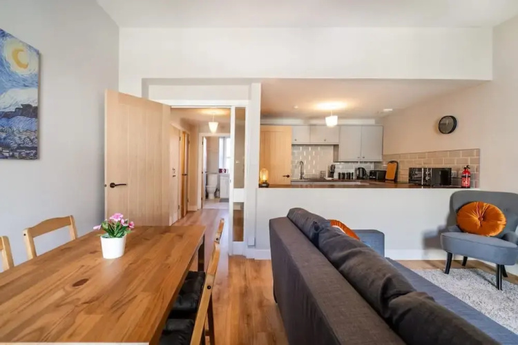 2 Bed Flat - Town Centre