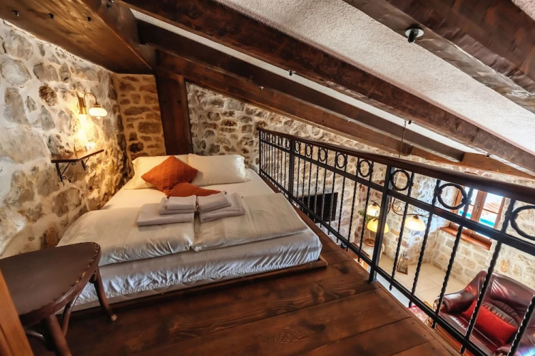 Talici Hill - Rustic Villas