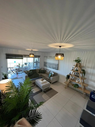 Goose Villa