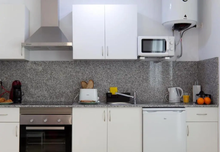 1 Bedroom Apartment