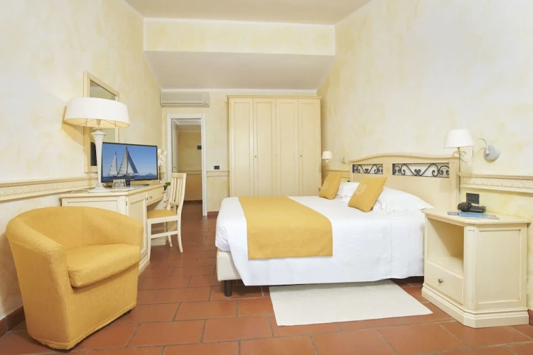 Standard Double room with balcony and with garden view