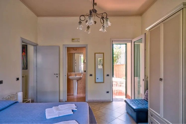 2 Bedrooms Cottage with garden view