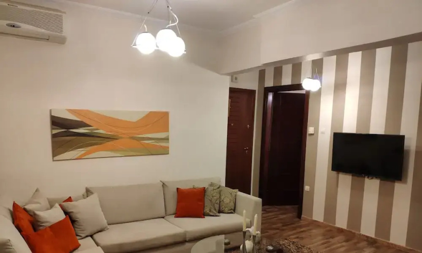 Travell Suite 11