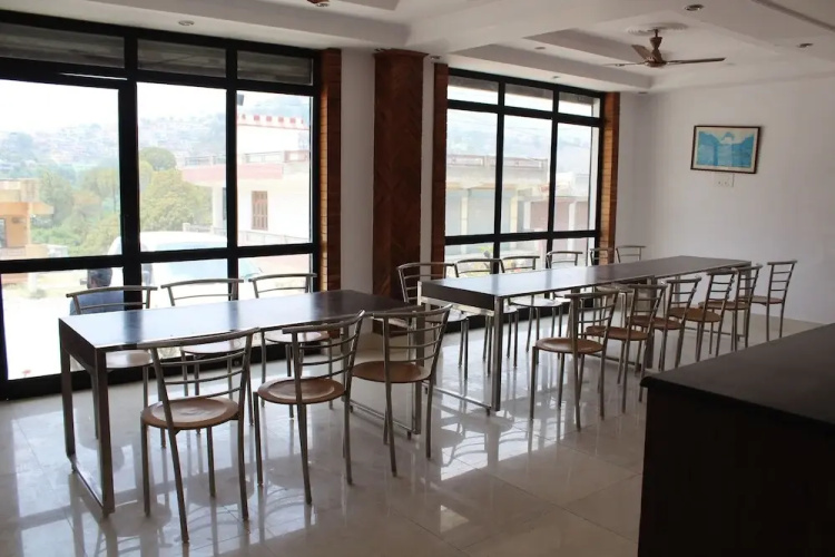 Hotel Devki Palace