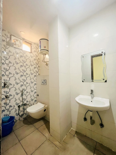 Roomshala 168 Startlight Suites