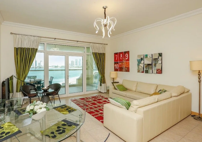 2 Bedrooms Apartment