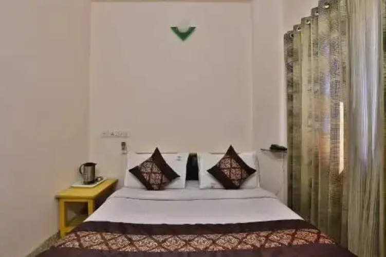 Tree Top Residency by OYO Rooms