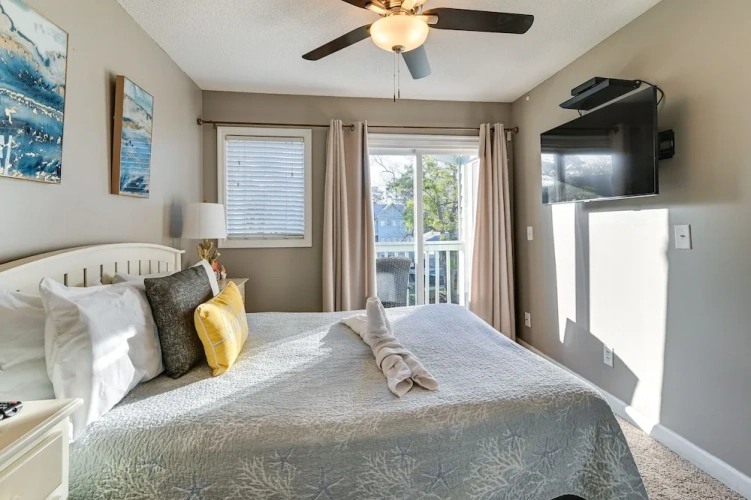 2 Bedrooms Apartment