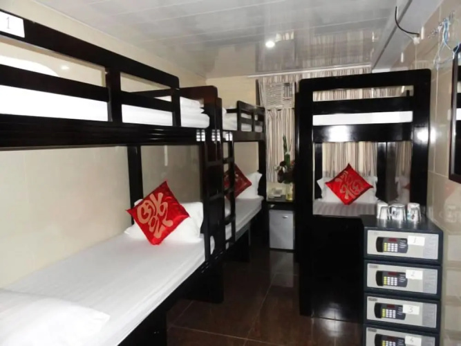 Days Hotel HK - Hostel