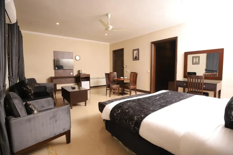 Margalla Hill Residencia