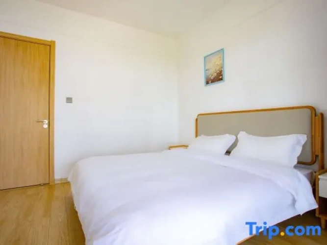 2 Bedrooms Deluxe Suite with balcony and with lake view