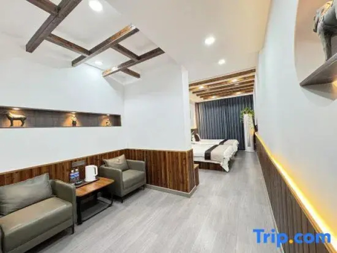 Terracotta Army Theme Apartment