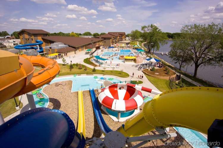 King's Pointe Waterpark Resort