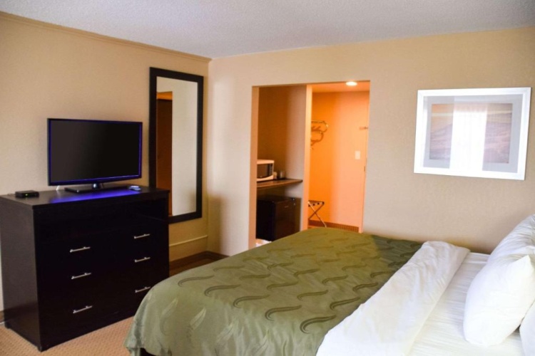 Standard Double room with river view