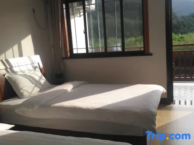 Standard room with balcony