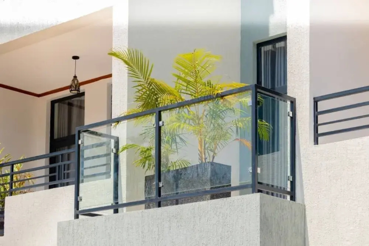 Bright Hotel and apartement