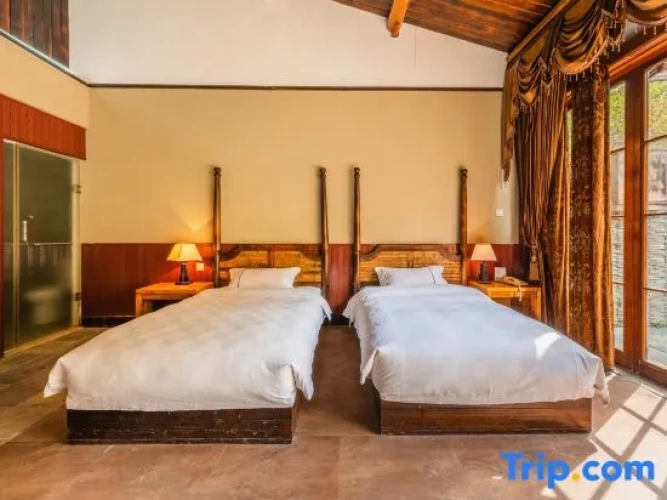 Premier Twin room