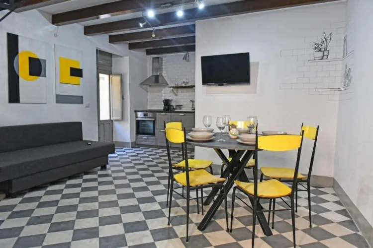 1 Bedroom Apartment