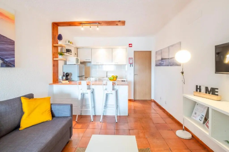 #065 Vila Magna Flat with Pool by Home Holidays