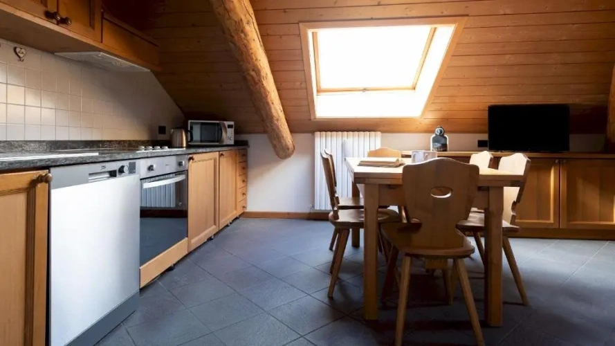 2 Bedrooms Apartment