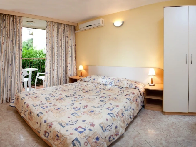 2 Bedrooms Villa with balcony