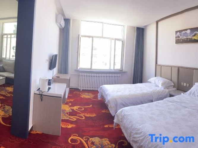 Deluxe Suite