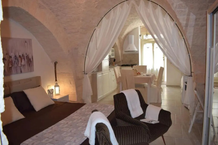 Sardedd White Luxury